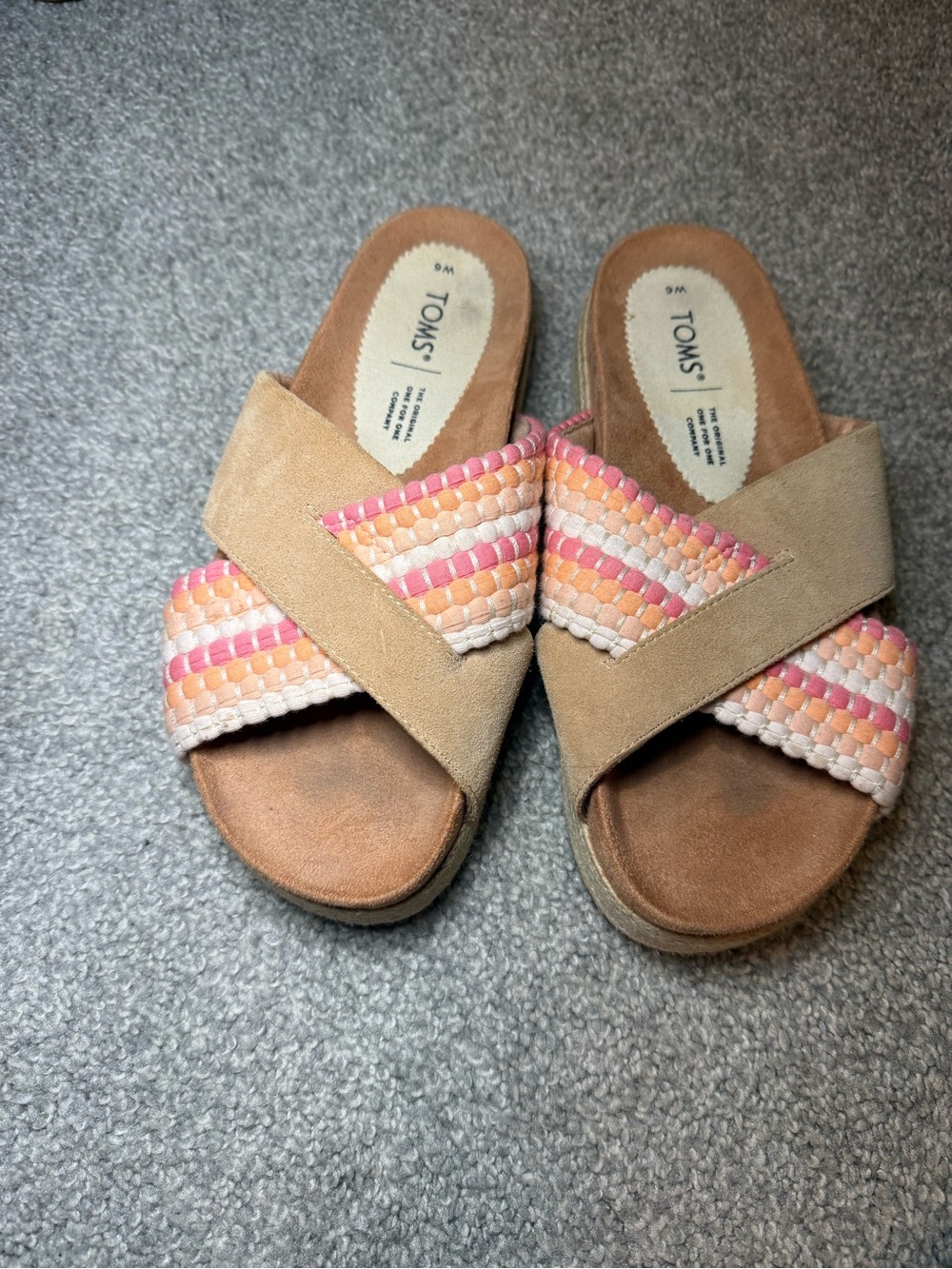 EUC TOMS Women’s Tan Slide Sandals with Pink & Peach Woven Straps size 7